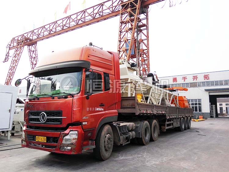 HZS35型混凝土攪拌站裝車發(fā)貨,，發(fā)往河北唐山